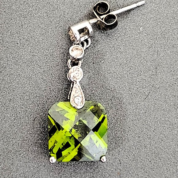 💎🟢 Sterling Silver .925 Green Swarovski Crystals Dangling Drop Earrings - Picture 4 of 11